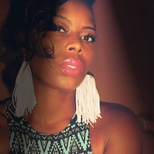 Turquoise… Red …White or Black…!